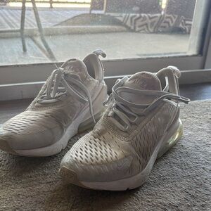 Nike Air Max 270 Light Gray Sneakers